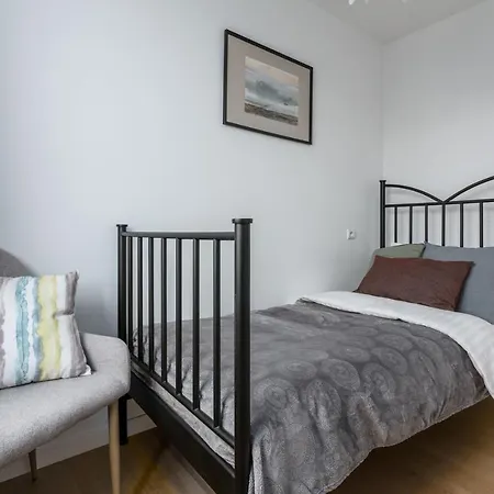 Rent Like Plac Mirowski 12 *