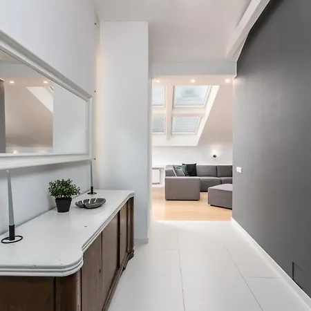 Rent Like Plac Mirowski 12 Апартаменты *